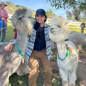 Meet your Posher, Alaine